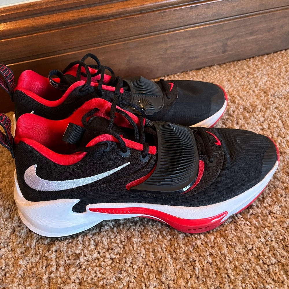 Nike Zoom Freak 3 Bred 2022